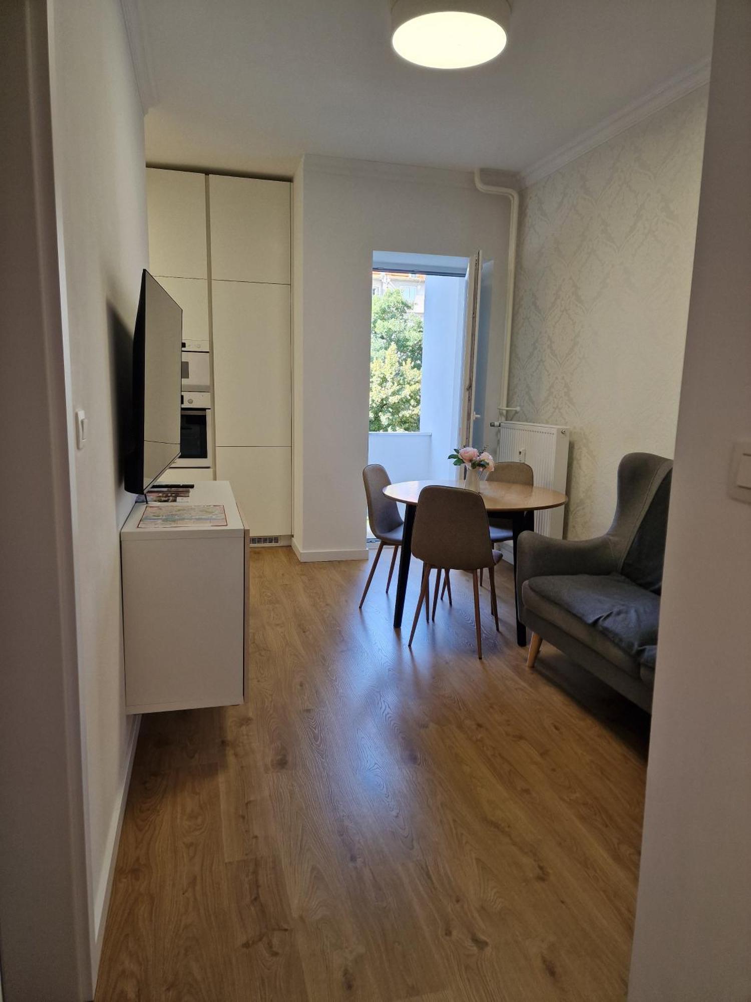 Old Town Apartment - 2 Bedrooms Bratislava Ngoại thất bức ảnh