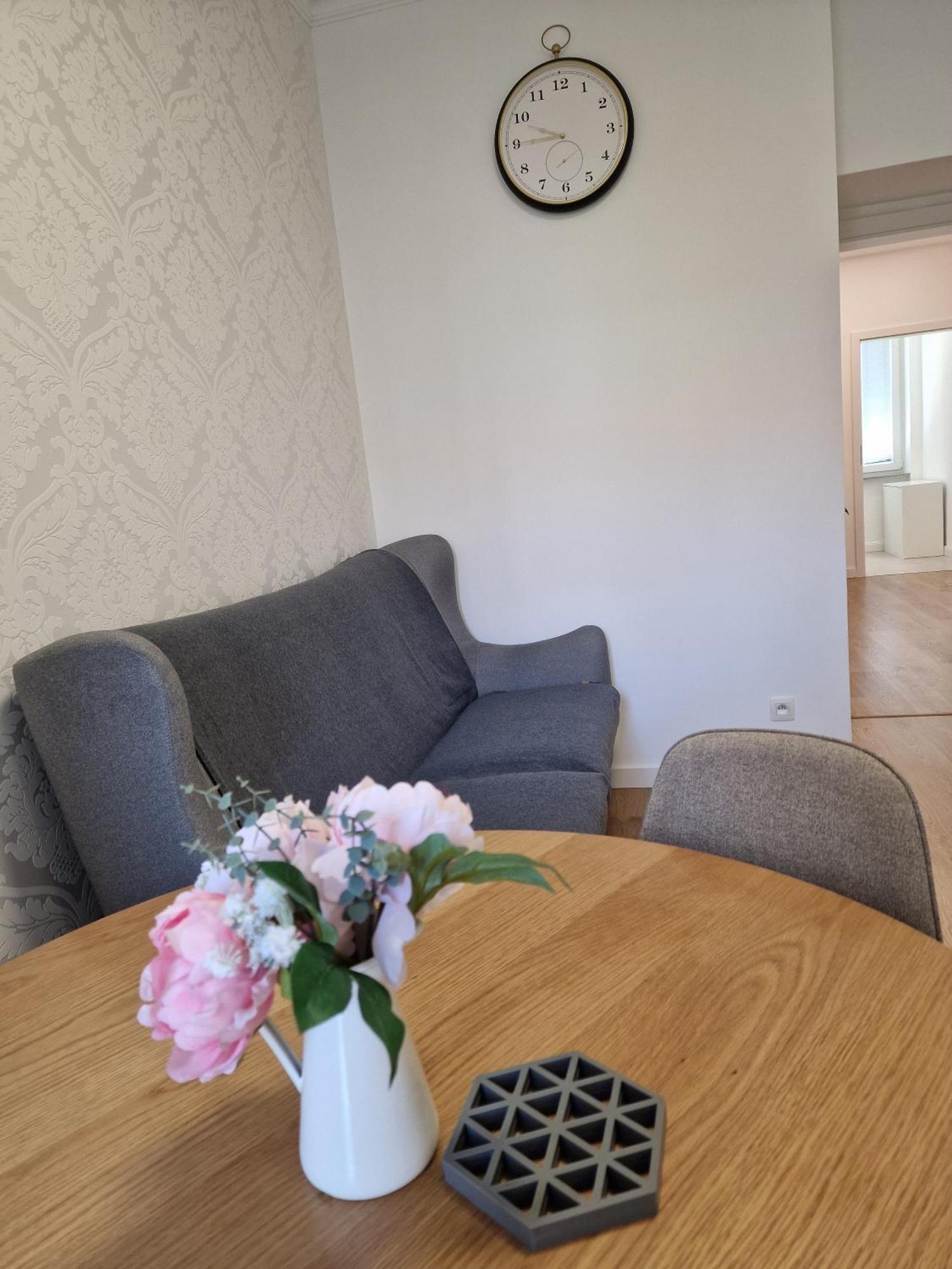 Old Town Apartment - 2 Bedrooms Bratislava Ngoại thất bức ảnh